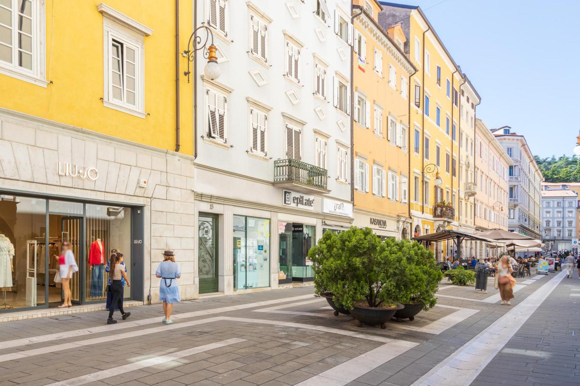 Rifugio Wilde, A Trieste Centro Con Parcheggio Buitenkant foto