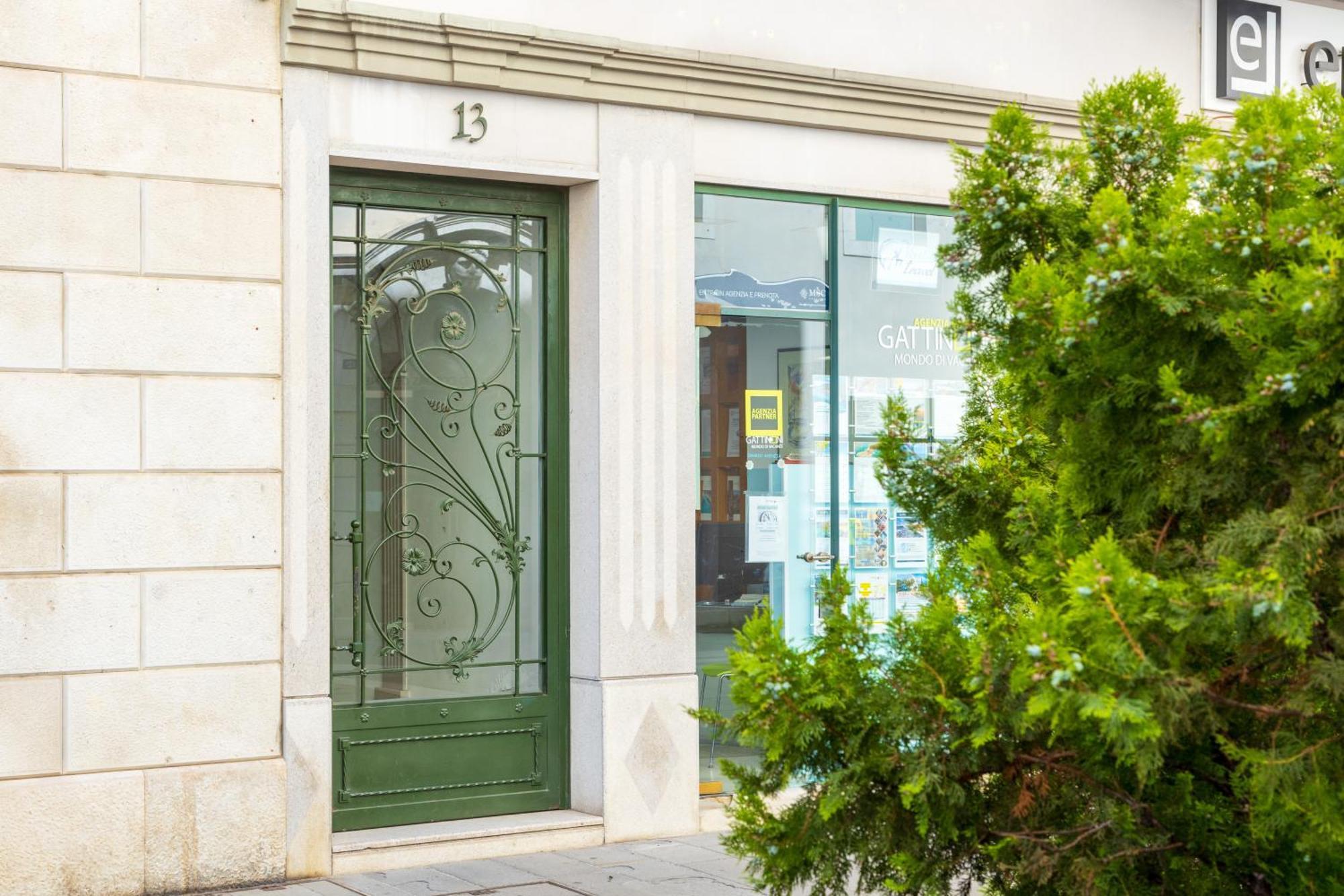 Rifugio Wilde, A Trieste Centro Con Parcheggio Buitenkant foto